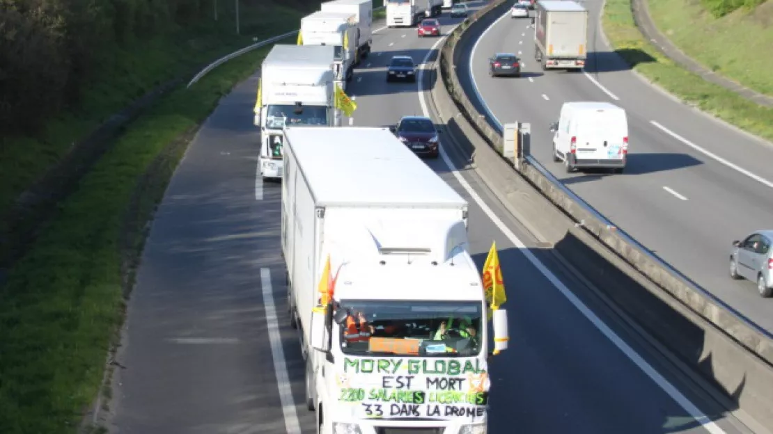 Rhône : une trentaine de camions pour l'opération escargot des MoryGlobal