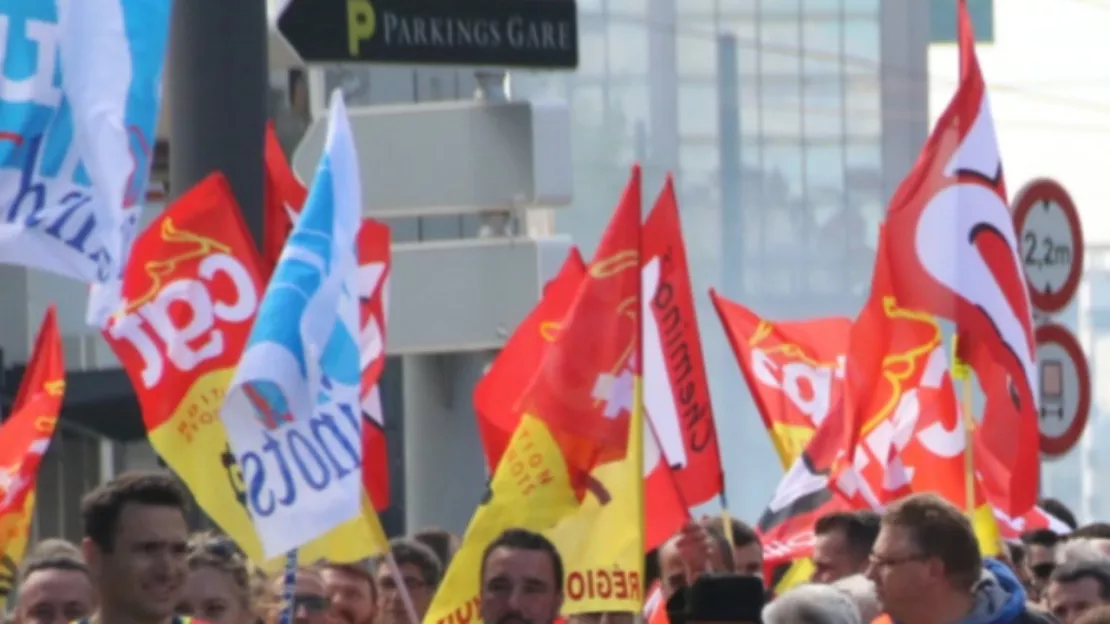 "Les résultats des élections doivent être entendus et appliqués" : un rassemblement à Lyon après la victoire du Nouveau Front Populaire aux législatives