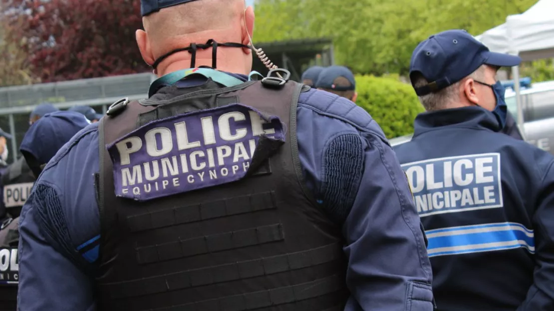Lyon : les policiers municipaux bientôt équipés de caméras piétons