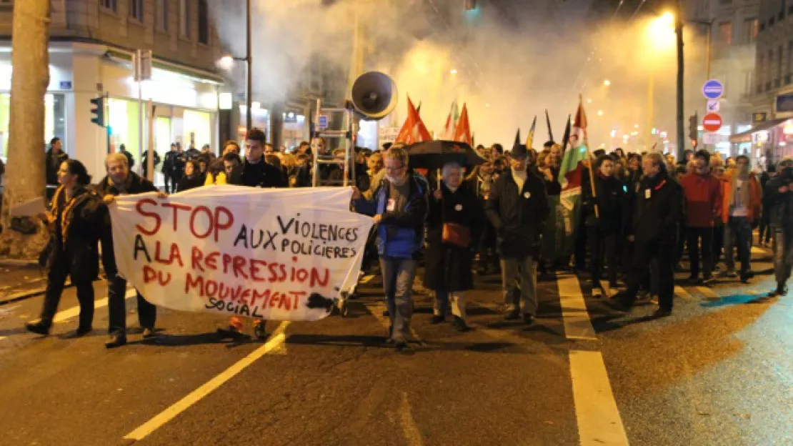 Lyon : 350 personnes ont rendu hommage à Rémi Fraisse et ont dénoncé les violences policières mardi