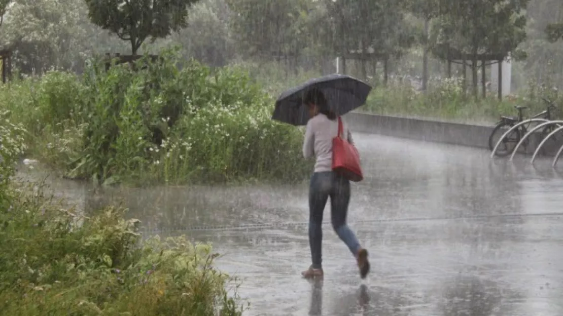 Pluie-inondations-orages : quatre départements du sud-est de la France restent en vigilance orange