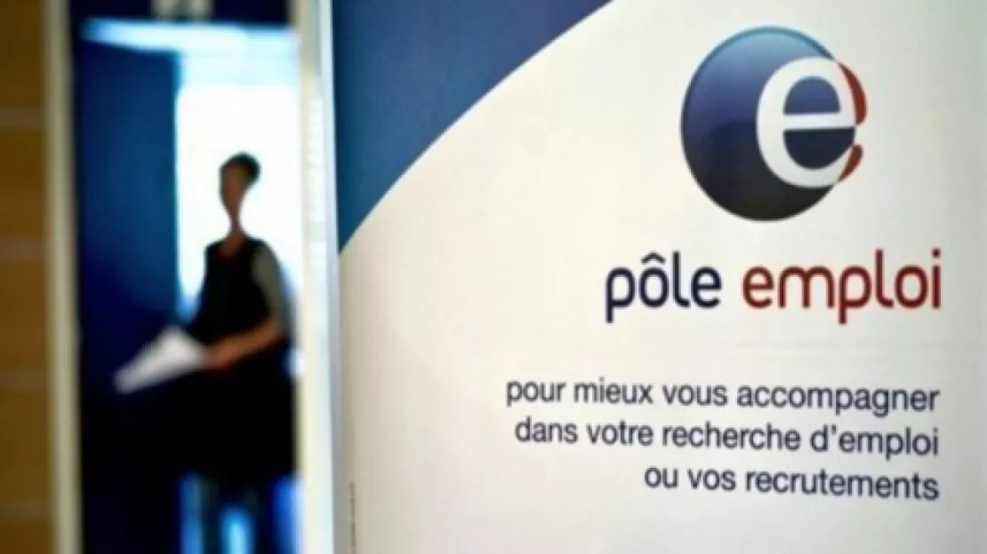 En octobre, 28400 nouveaux demandeurs d'emploi (catégorie A) ont été recensés, une hausse de 0,8 % par rapport au mois de septembre