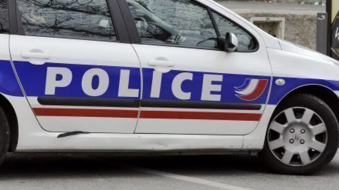 Rhône : interpellé avec 300 cartouches de cigarettes dans son coffre
