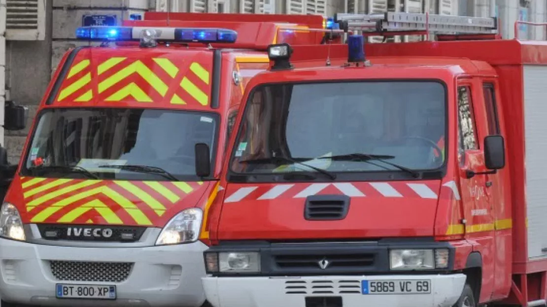 Lyon : deux pompiers blessés après avoir été percutés lors d’une intervention