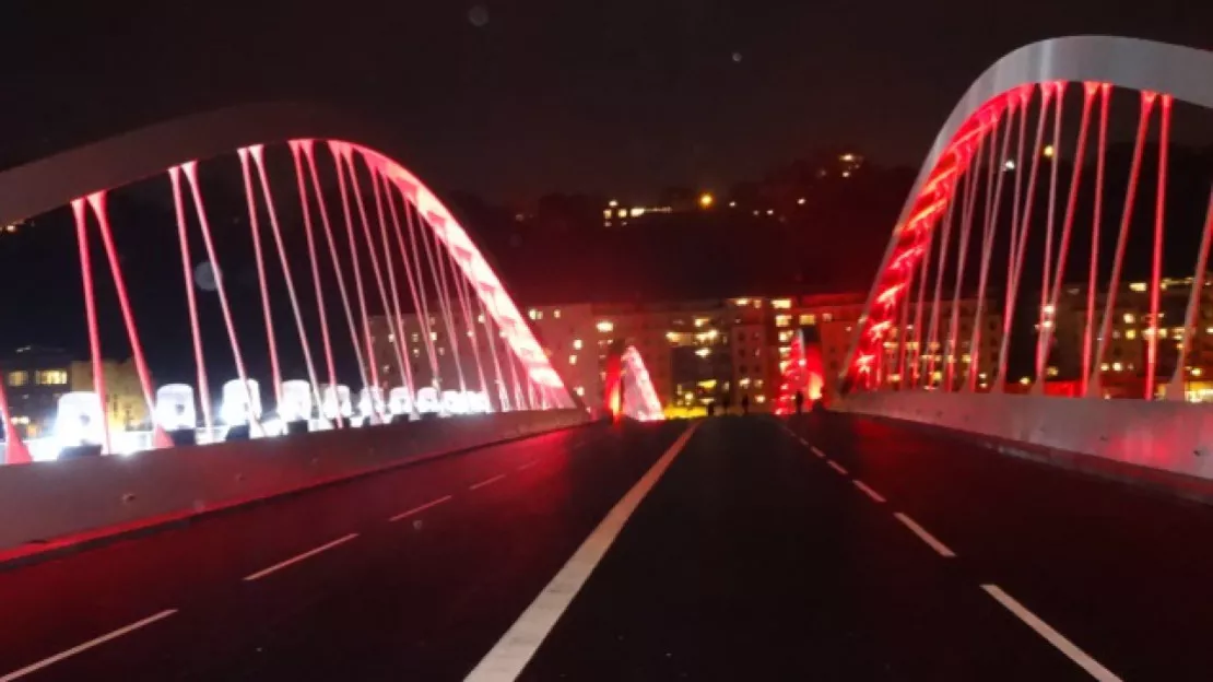 Lyon : Le pont Schuman est ouvert à la circulation