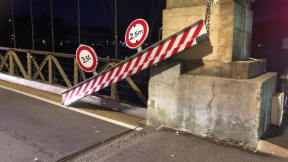 Près de Lyon : le pont de Couzon-au-Mont-d’Or ne sera bientôt accessible qu'aux voitures