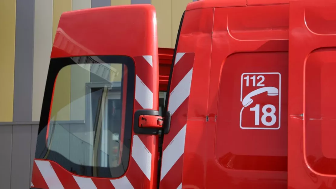 Près de Lyon : quatre blessés dans une collision entre un véhicule de pompiers et un tramway