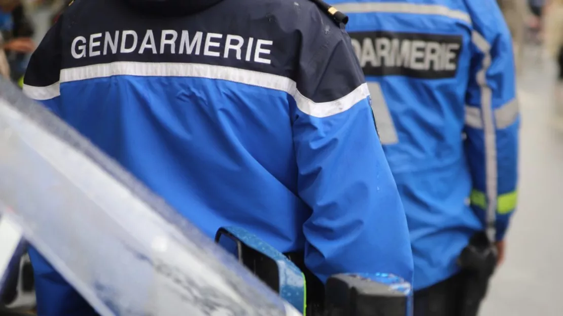 Rhône : les gendarmes contrôlent un motard à 152 km/h au lieu de 90