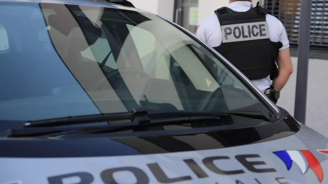 Un trafiquant de drogues arrêté à Lyon, des armes retrouvées chez lui