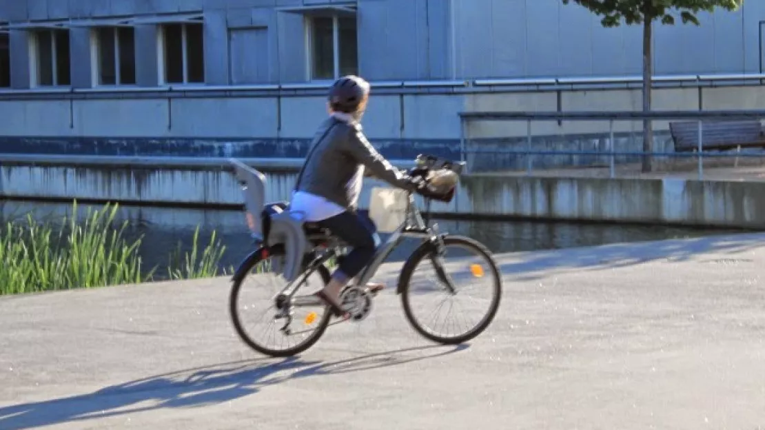 Lyon : 47 carrefours équipés de tourne-à-droite pour les vélos