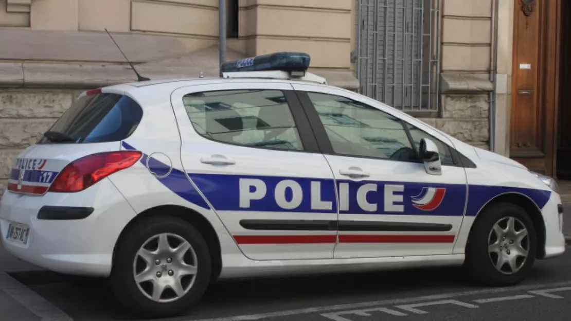 Un attentat a eu lieu ce matin dans une usine chimique de St Quentin Fallavier. Le bilan fait état d'un mort et 2 blessés