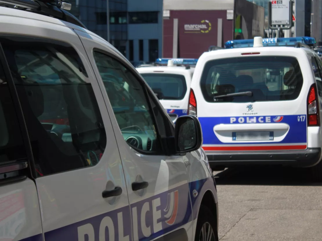 Meyzieu à 13 Ans Il Agresse Sexuellement Des Adolescentes à La Piscine