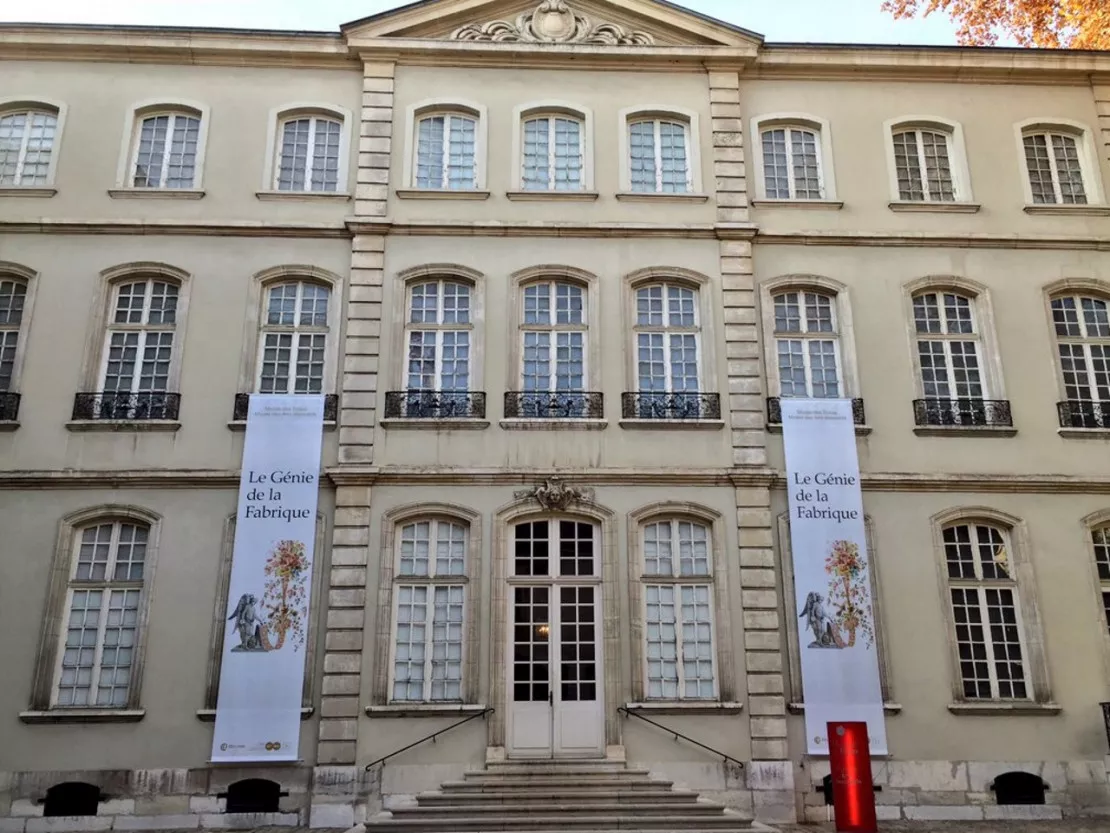 Lyon : manifestation et réunion de la dernière chance pour sauver le musée des Tissus