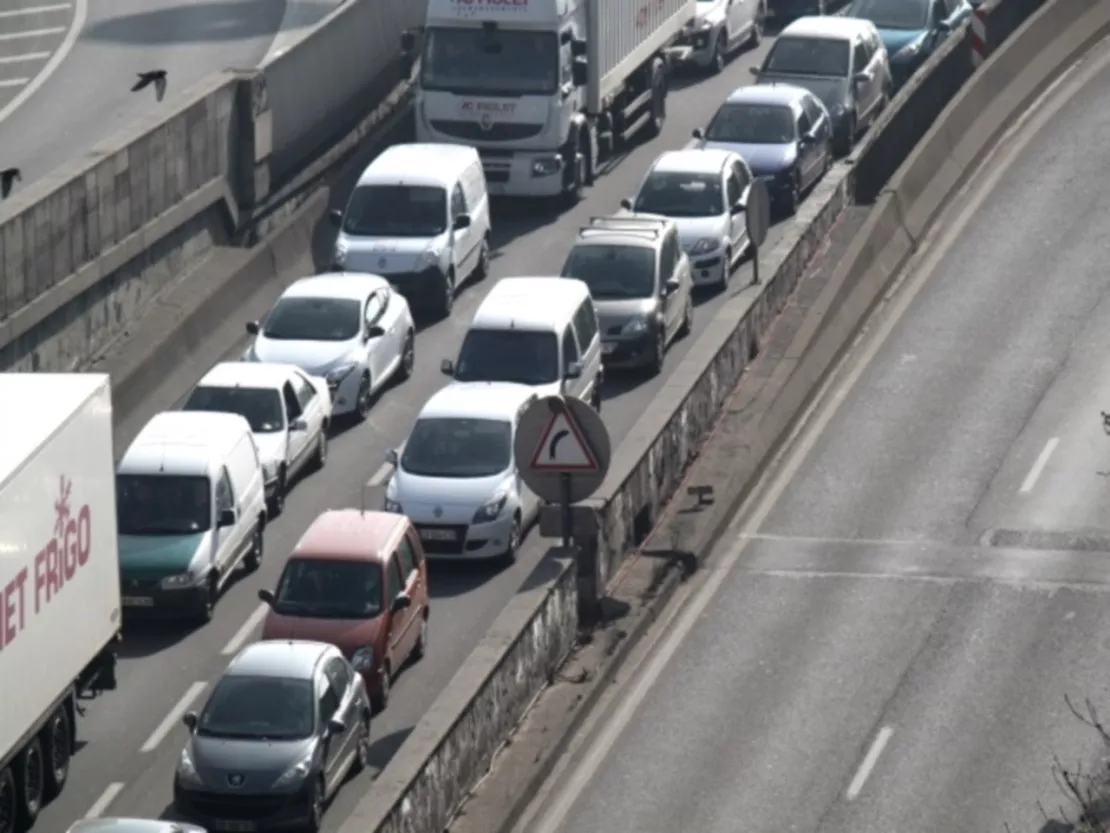 Rhône-Alpes : un dimanche chargé et orange sur les routes