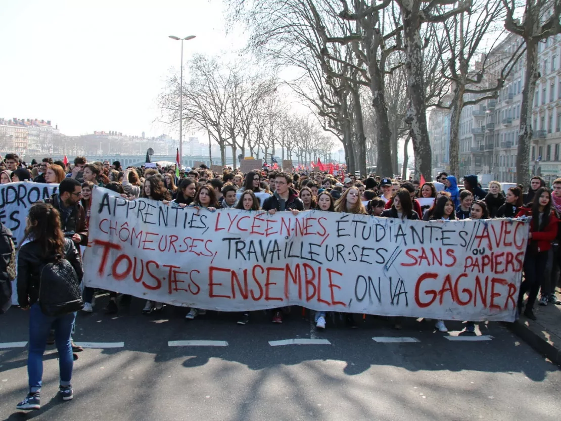 Loi Travail : moins d'affluence à Lyon, des jeunes très remontés