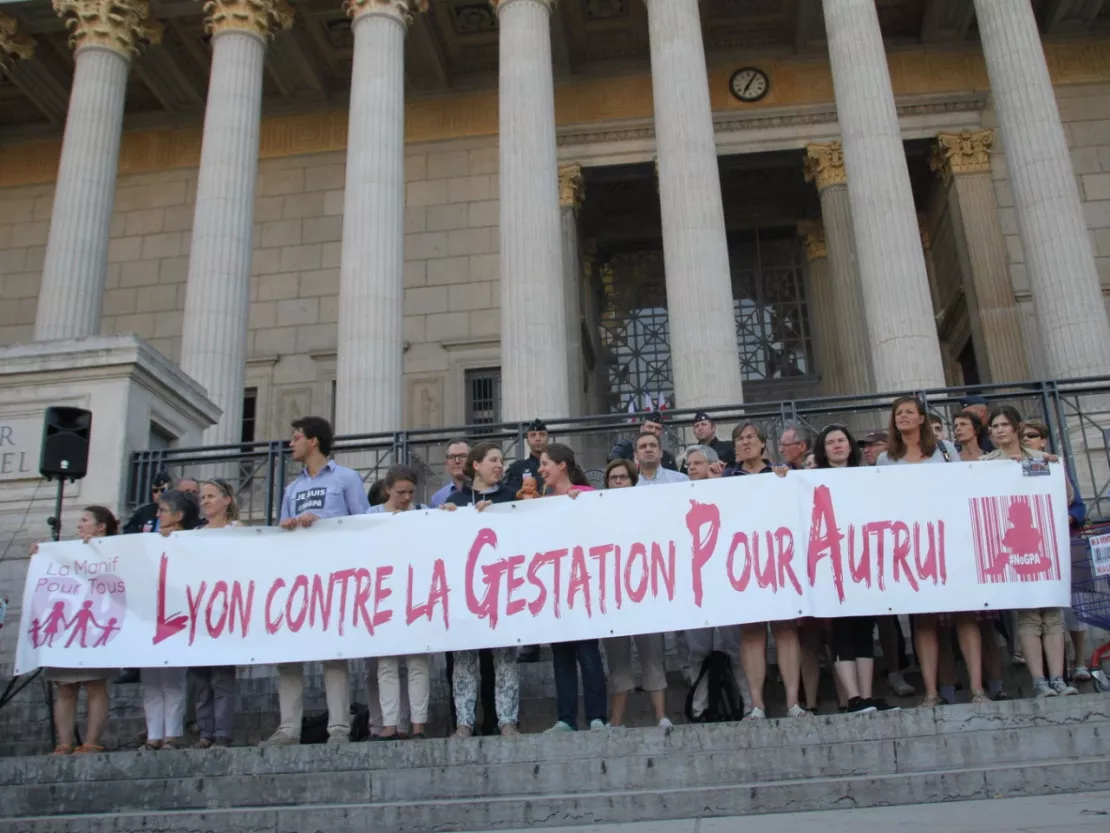 Lyon : 400 personnes ont manifesté contre la GPA