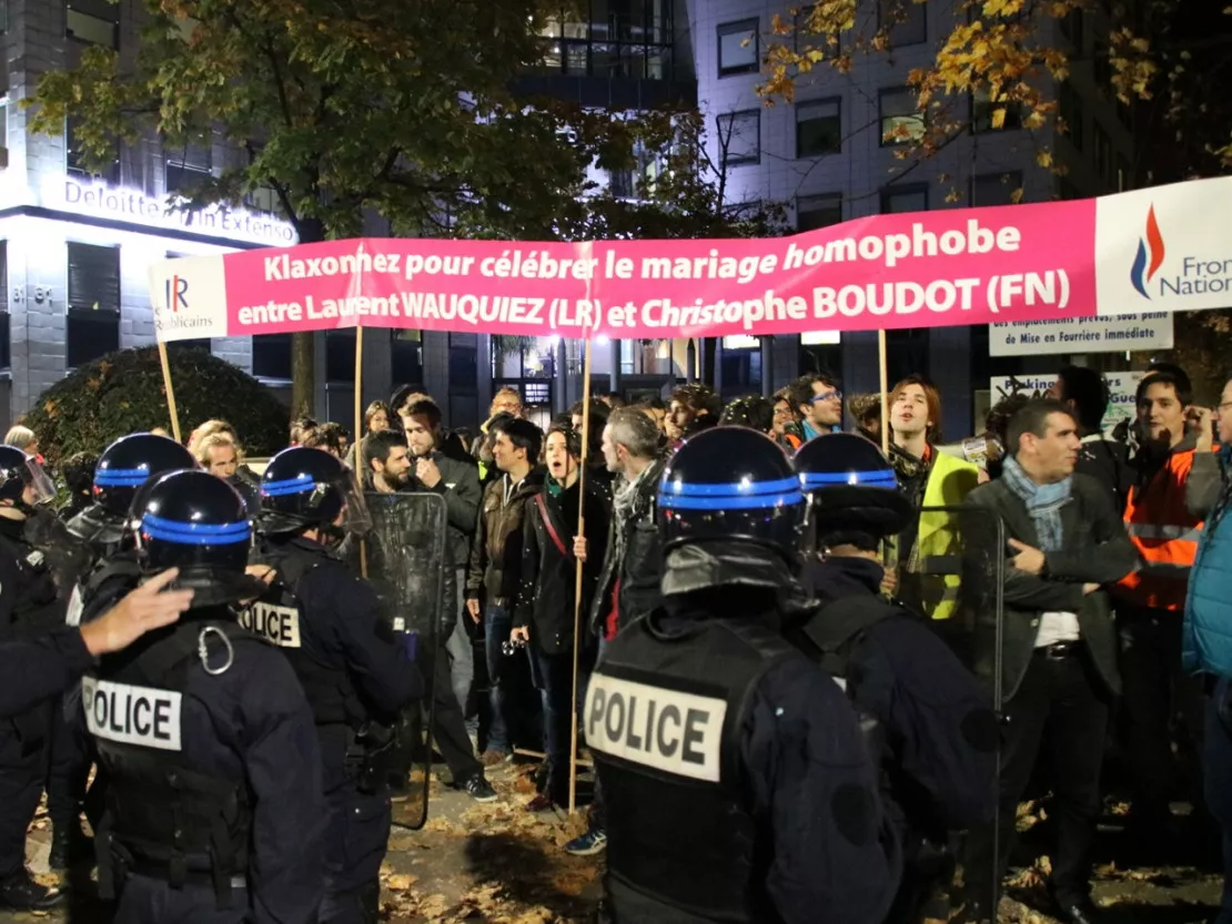 Une soixantaine de militants contenus en marge d'une réunion de la Manif pour Tous