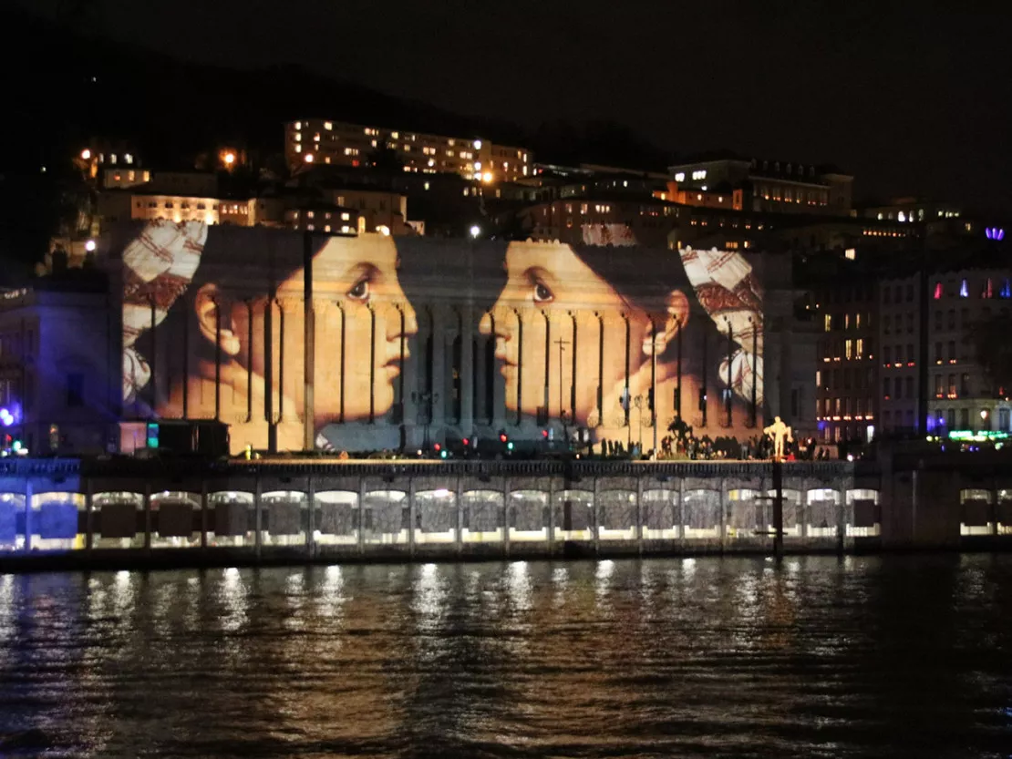 8 décembre : Lyon s'illumine et rend hommage