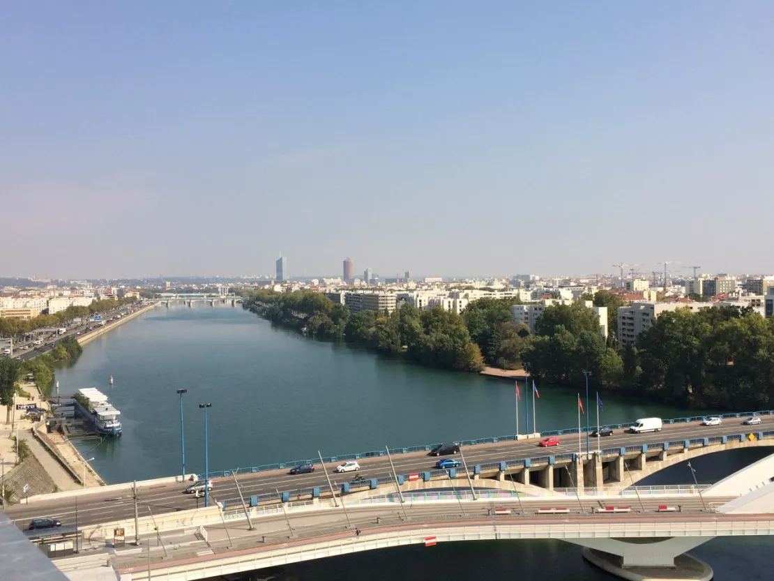 La nouvelle vidéo de Lyon vue du ciel affole les compteurs