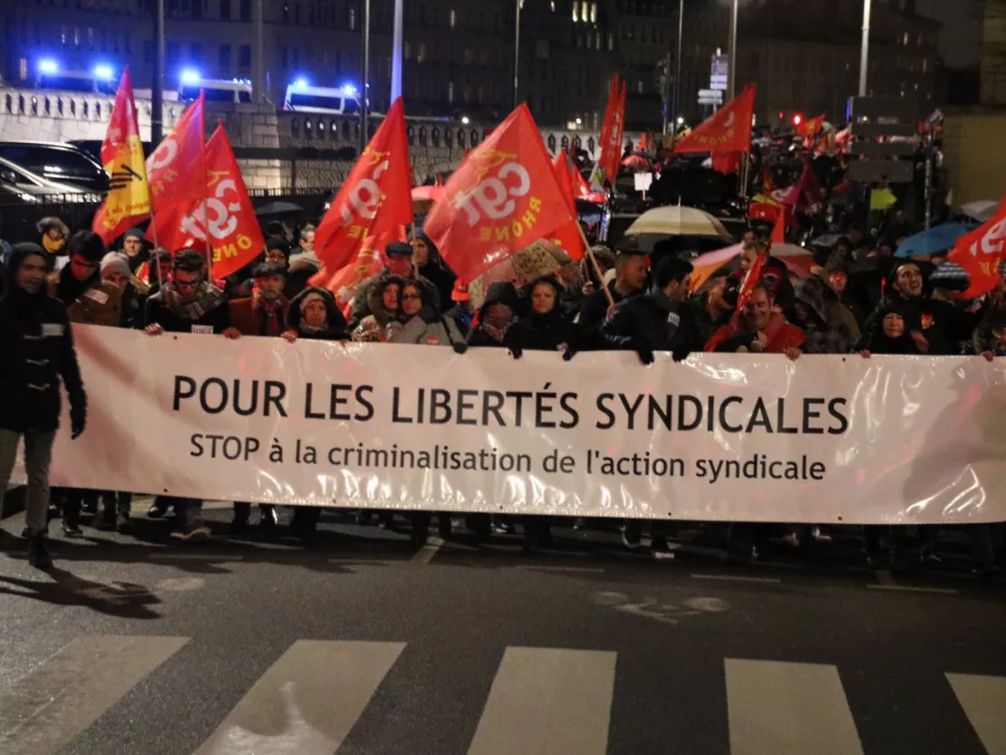 Lyon : près de 1000 personnes pour soutenir les ex-Goodyear