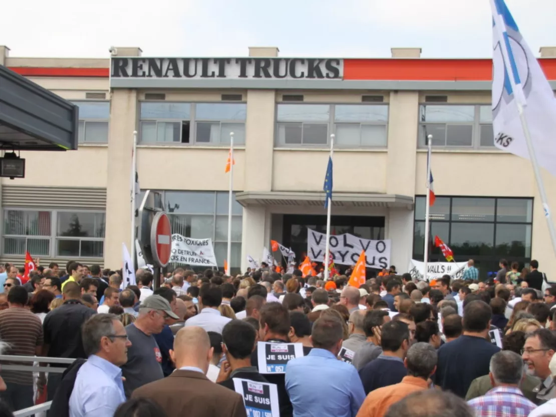 Plan social chez Renault Trucks : de nouvelles négociations et une manifestation pour la rentrée