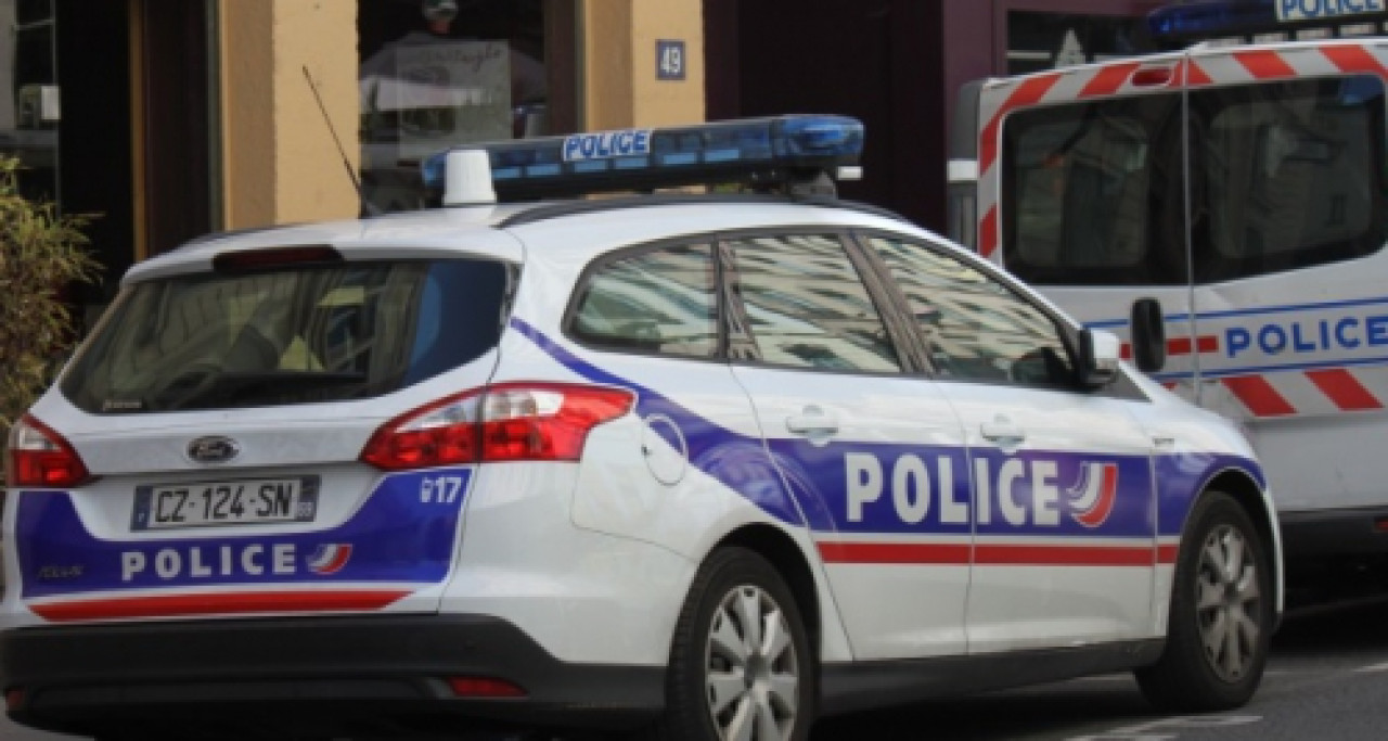 Lyon : un homme a tenté de voler plusieurs voitures lundi soir Lyon : un homme a tenté de voler plusieurs voitures lundi soir