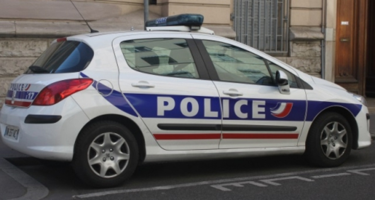 Lyon : pour éviter un contrôle, ils se lancent dans une course-poursuite avec la police Lyon : pour éviter un contrôle, ils se lancent dans une course-poursuite avec la police