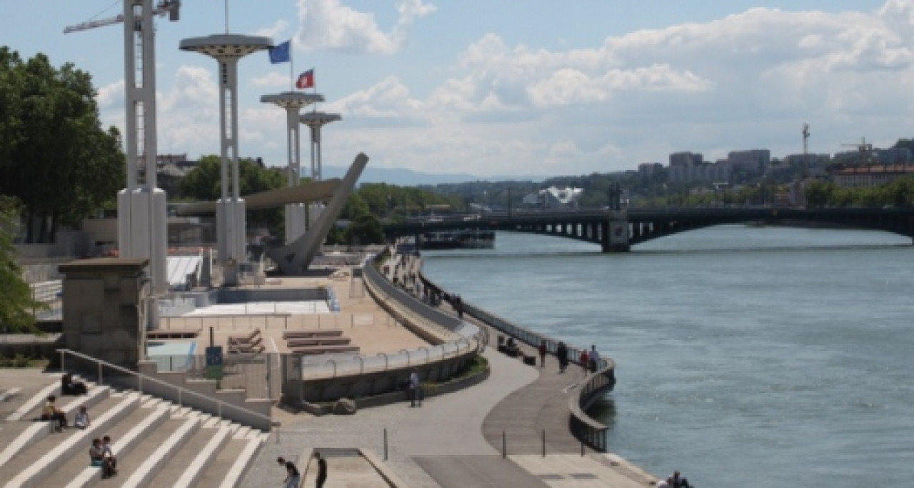 L'homme qui a plongé dans le Rhône a été identifié L'homme qui a plongé dans le Rhône a été identifié