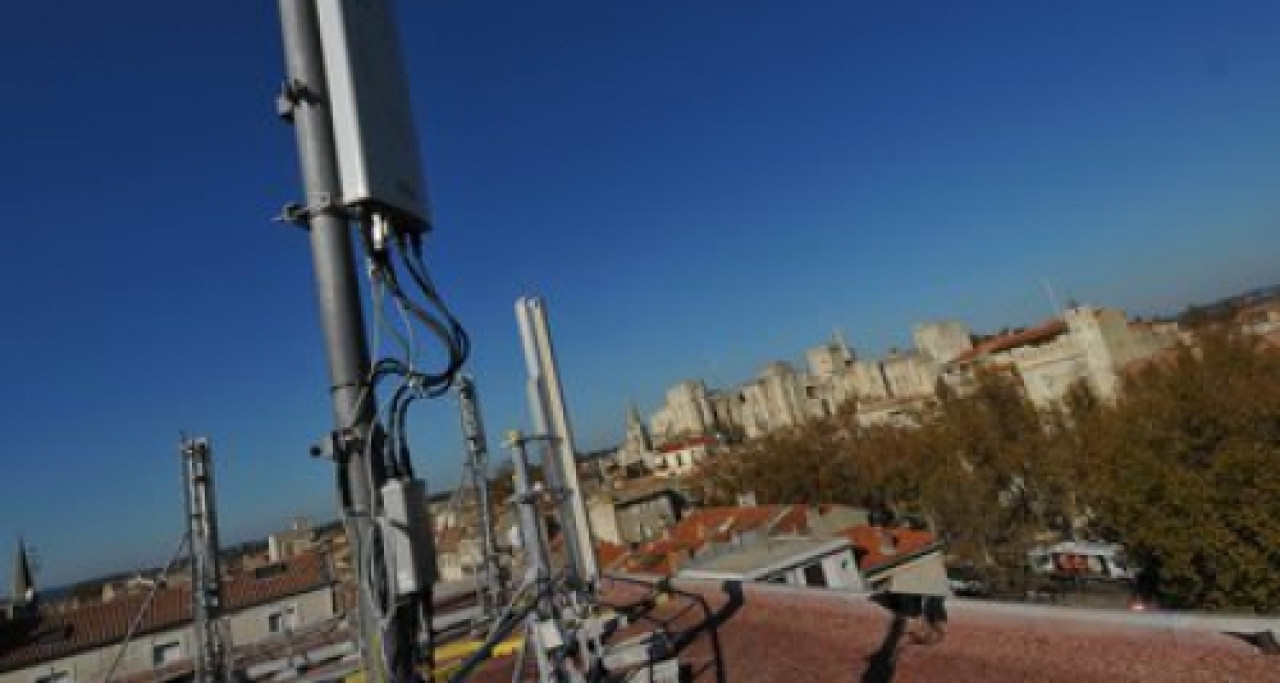 Une pétition électronique contre les antennes relais Une pétition électronique contre les antennes relais