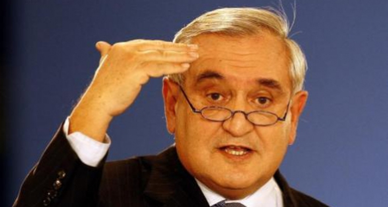 400 euros d’amende pour l’entarteur de Raffarin 400 euros d’amende pour l’entarteur de Raffarin