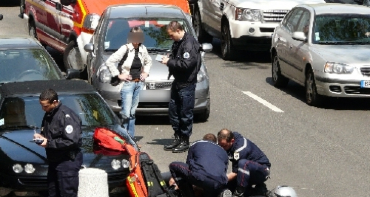 Une Lyonnaise décède dans une collision dans l'Ain entre une voiture et une moto Une Lyonnaise décède dans une collision dans l'Ain entre une voiture et une moto