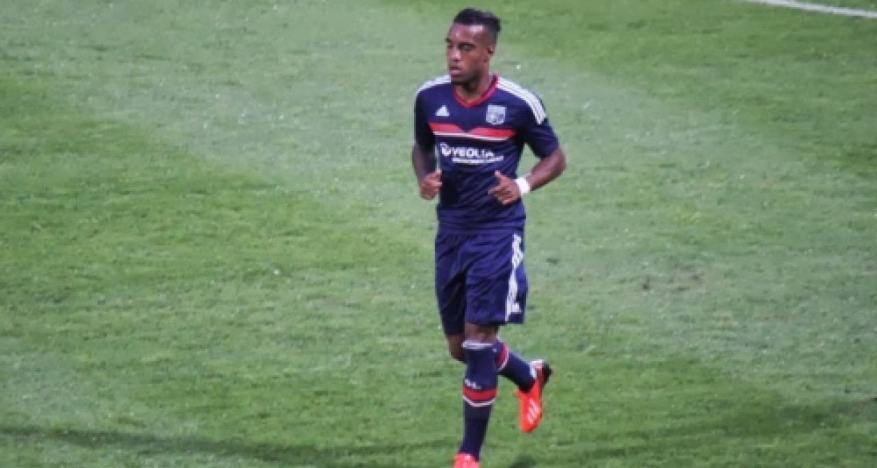 L’OL s’offre une victoire sur le fil face à l’ASSE (2-1) L’OL s’offre une victoire sur le fil face à l’ASSE (2-1)