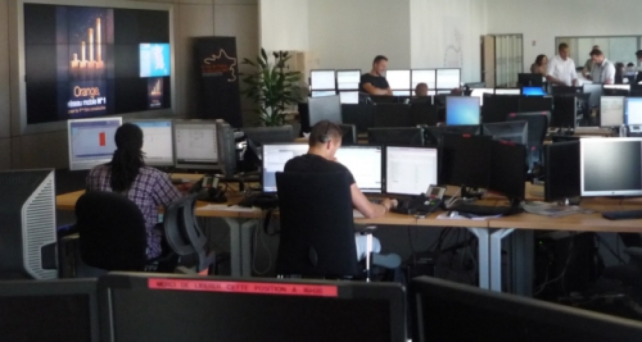 Le centre de supervision d’Orange à Lyon, "c’est la tour de contrôle du réseau" Le centre de supervision d’Orange à Lyon, "c’est la tour de contrôle du réseau"