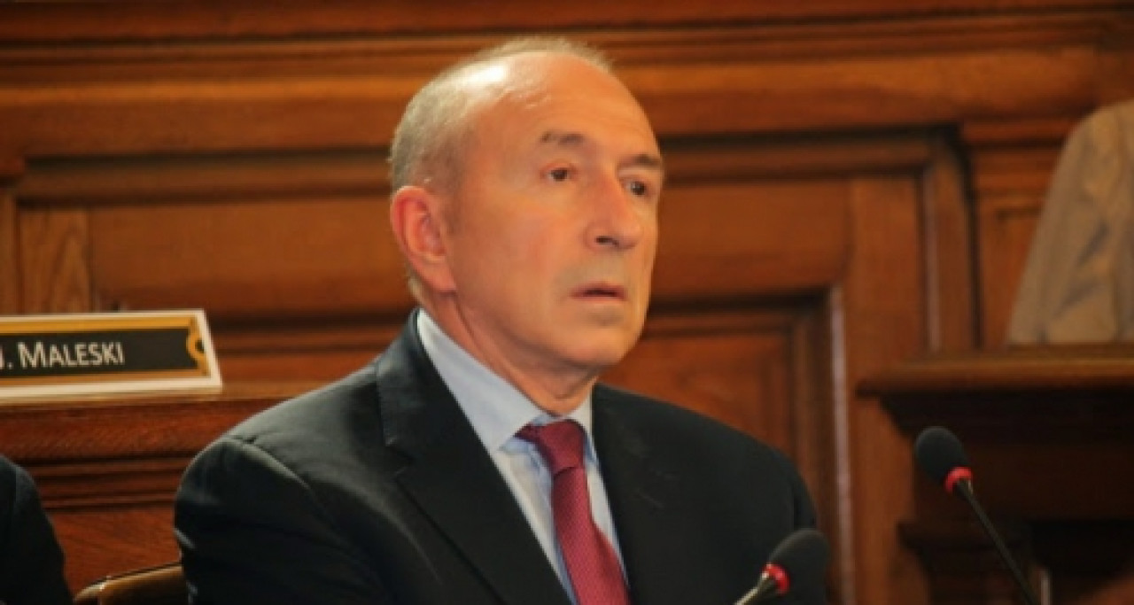 Collomb annonce qu’il y aura des "hausses d'impôts au niveau local" Collomb annonce qu’il y aura des "hausses d'impôts au niveau local"