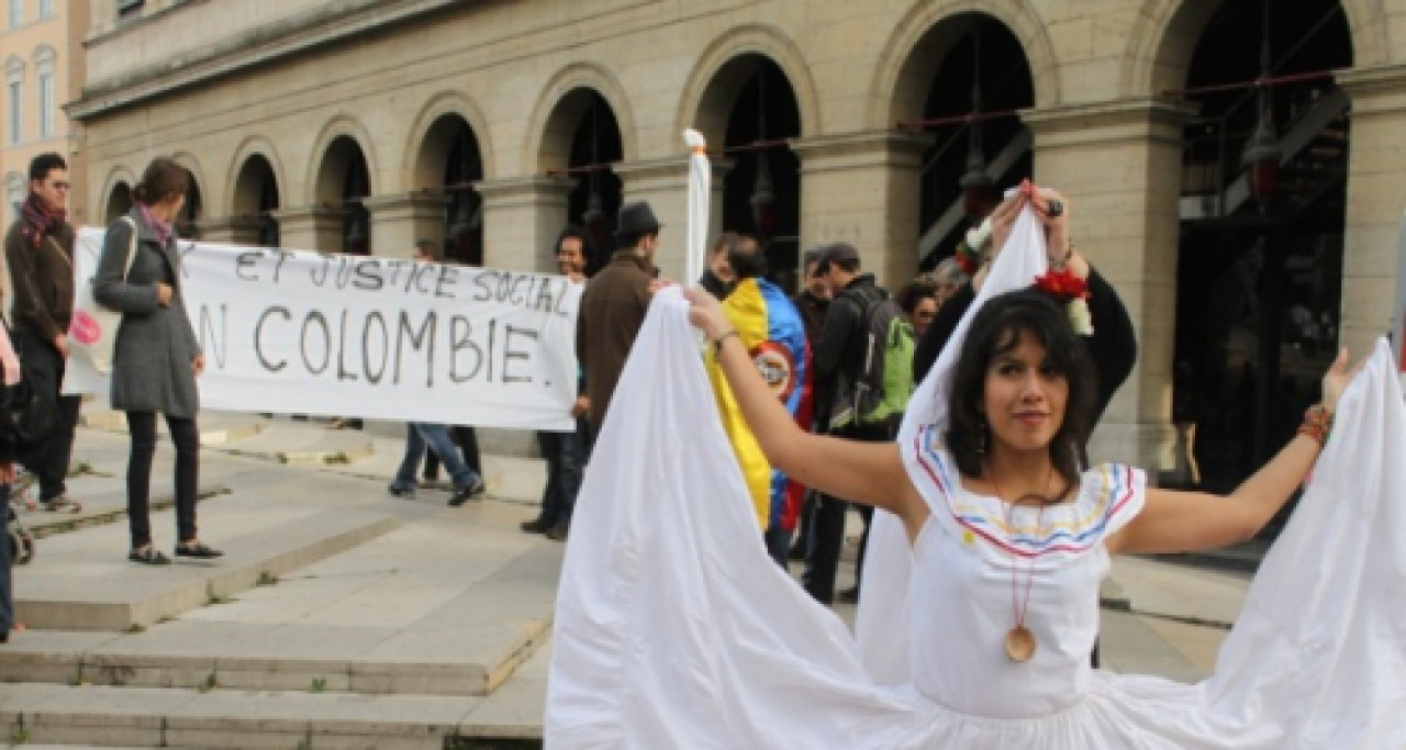Une cinquantaine de personnes réunies à Lyon pour la Colombie Une cinquantaine de personnes réunies à Lyon pour la Colombie