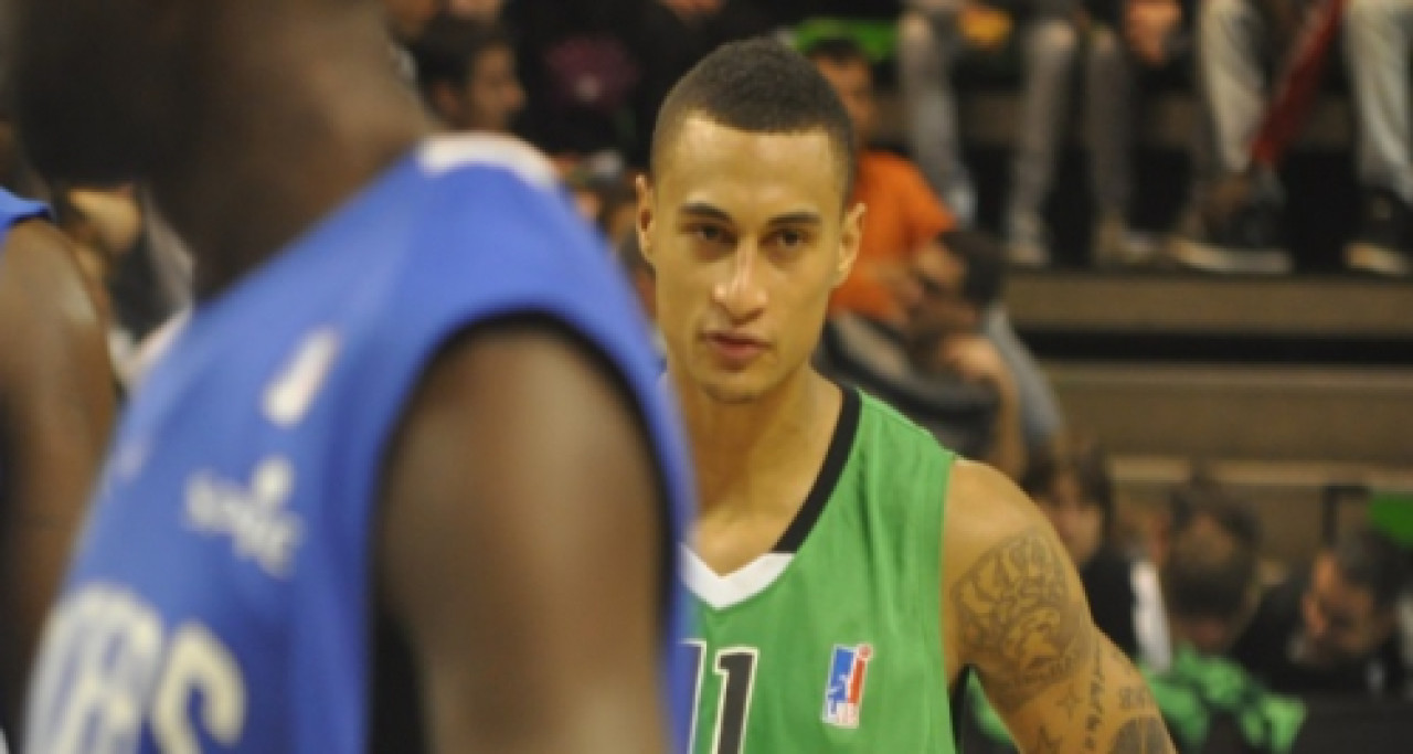 Edwin Jackson passe des tests en NBA Edwin Jackson passe des tests en NBA