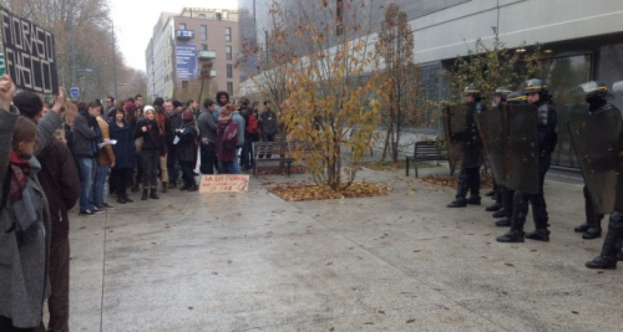 Lyon : les étudiants en colère réservent un comité d'accueil à Geneviève Fioraso Lyon : les étudiants en colère réservent un comité d'accueil à Geneviève Fioraso