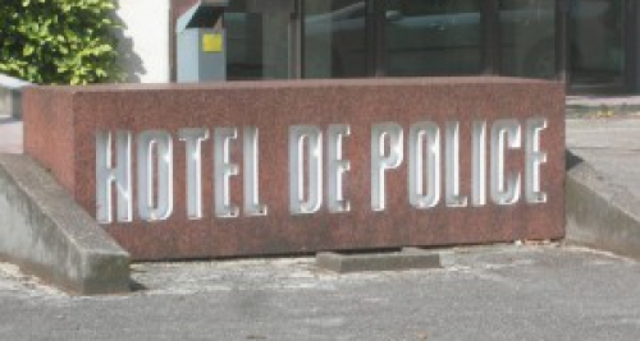 Un père de famille arrêté après avoir menacé ses deux filles Un père de famille arrêté après avoir menacé ses deux filles