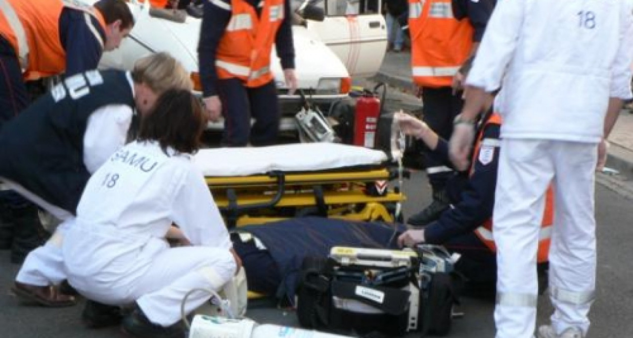 Accident de la route meurtrier au nord de Lyon Accident de la route meurtrier au nord de Lyon