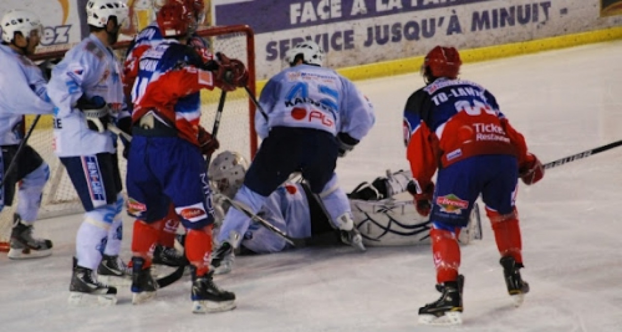 Le LHC d&eacute;j&agrave; stopp&eacute; en 1/4 des playoffs