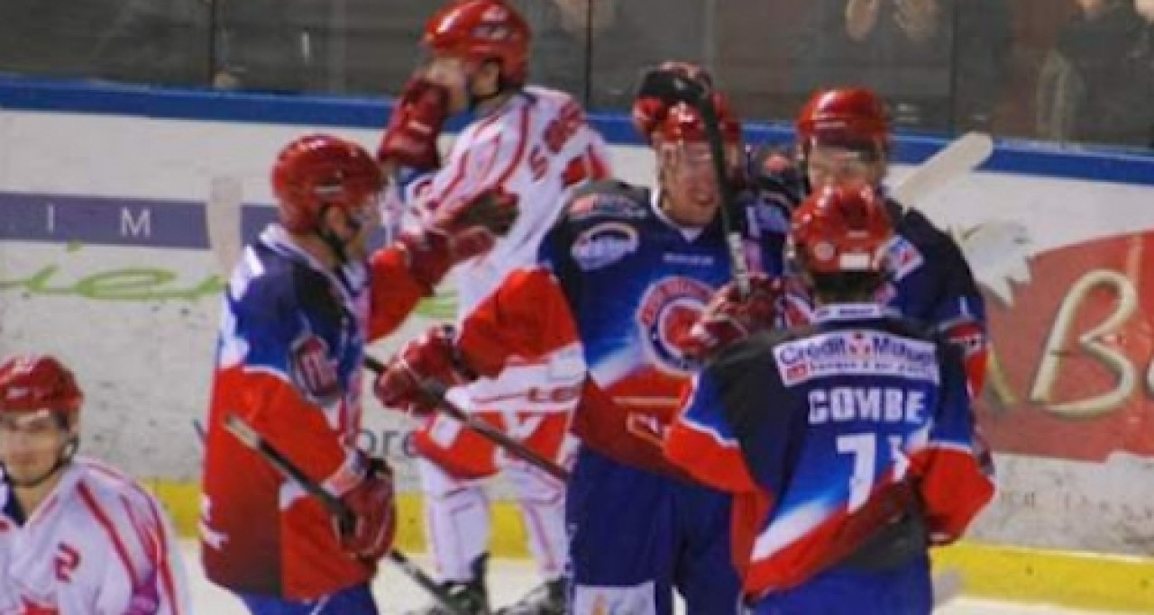 Le Lyon Hockey Club remporte le choc face à Bordeaux (7-3) Le Lyon Hockey Club remporte le choc face à Bordeaux (7-3)