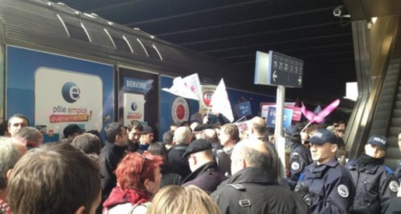 La visite du train de l’industrie perturbée par des "anti-mariage pour tous" ce mercredi matin La visite du train de l’industrie perturbée par des "anti-mariage pour tous" ce mercredi matin