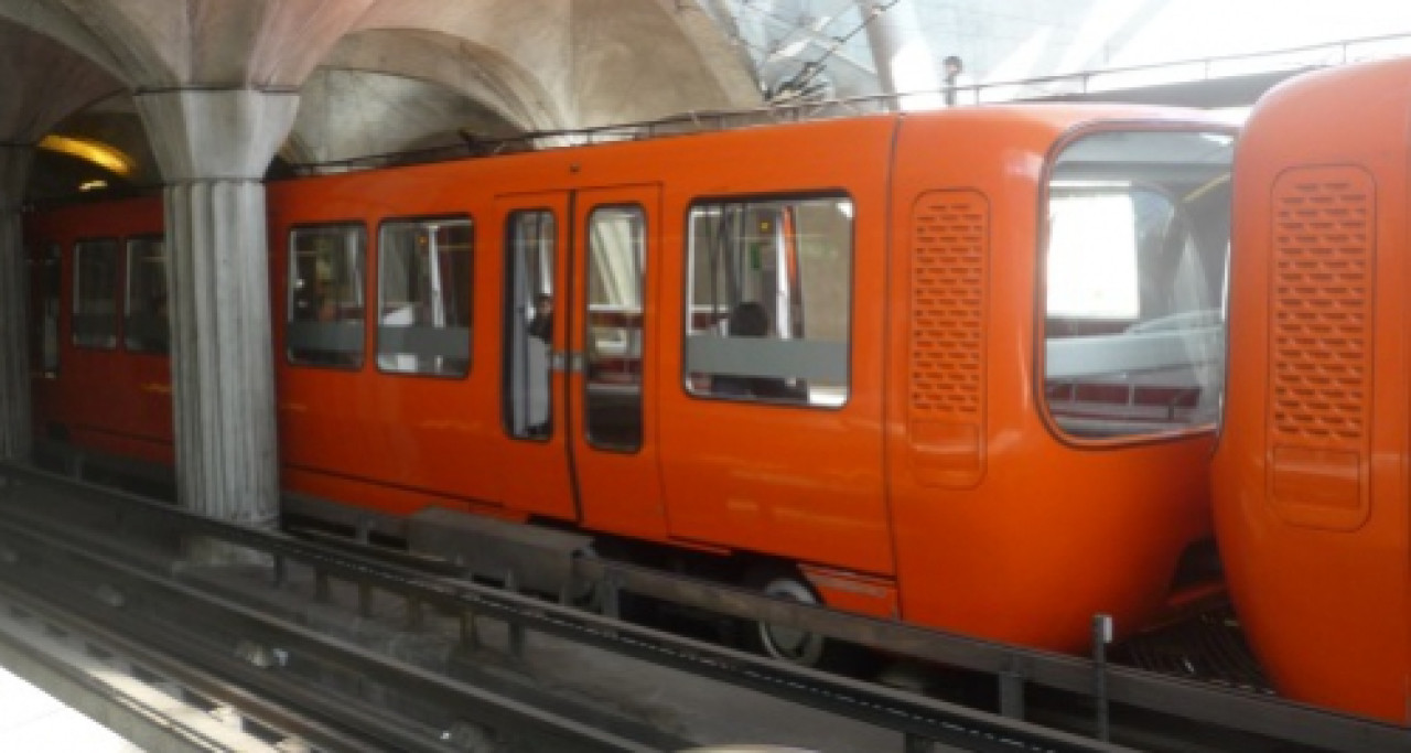 Fausse alerte à la bombe à Lyon : un homme bloque le métro suite à une glissade Fausse alerte à la bombe à Lyon : un homme bloque le métro suite à une glissade