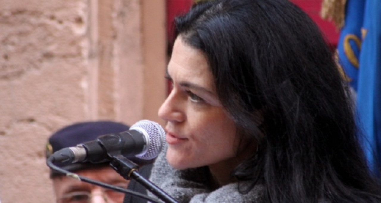 Croix gammée dans l'immeuble de "Toto" : Nathalie Perrin-Gilbert monte au créneau Croix gammée dans l'immeuble de "Toto" : Nathalie Perrin-Gilbert monte au créneau