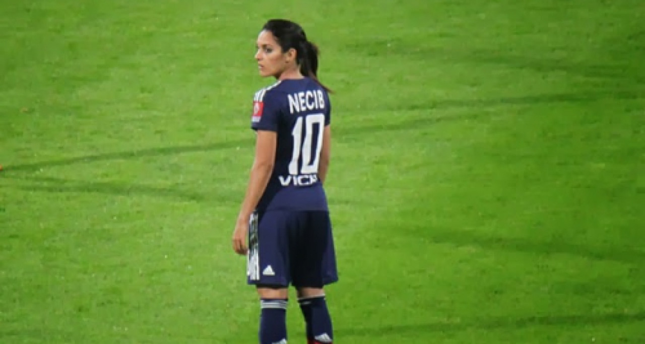 Louisa Necib nommée aux côtés d’Ibrahimovic pour le plus beau but de l’année Louisa Necib nommée aux côtés d’Ibrahimovic pour le plus beau but de l’année