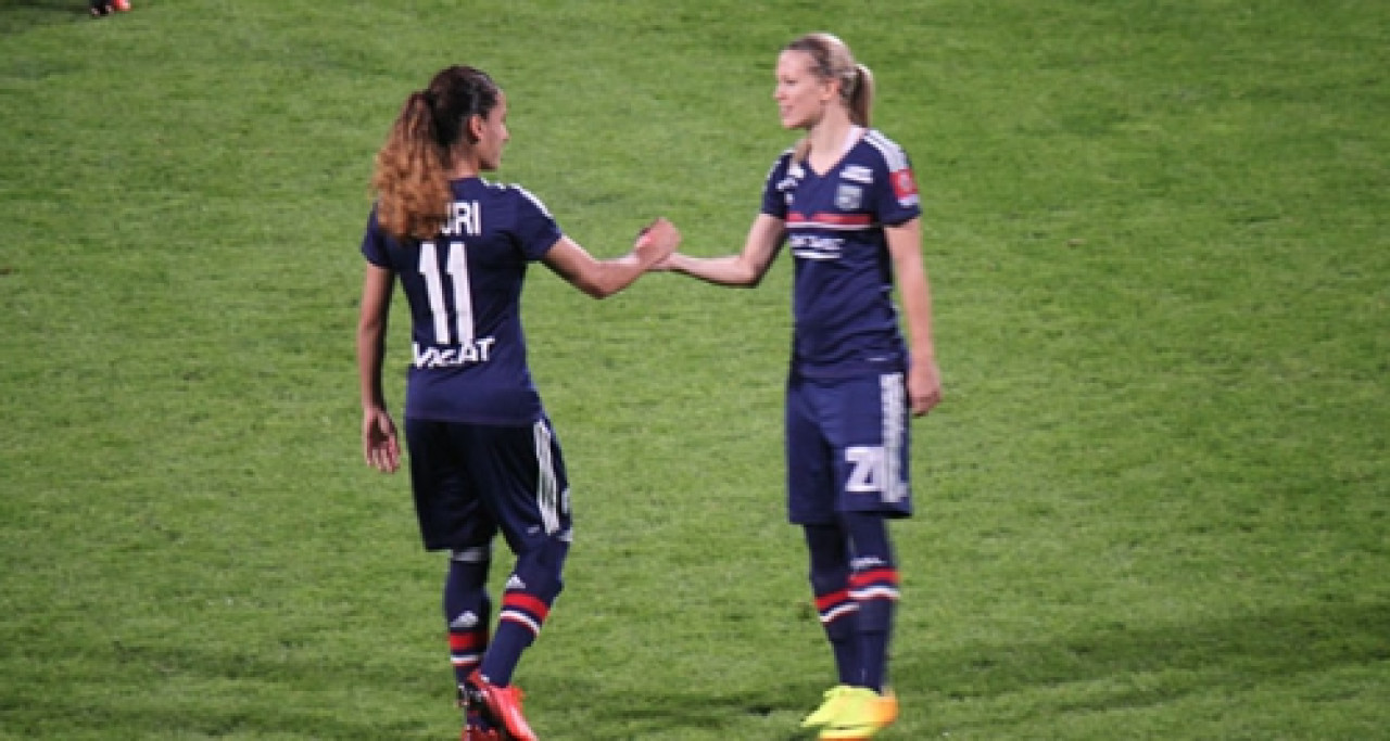 L'OL féminin s'impose 7 buts à 0 face à Hénin-Beaumont L'OL féminin s'impose 7 buts à 0 face à Hénin-Beaumont