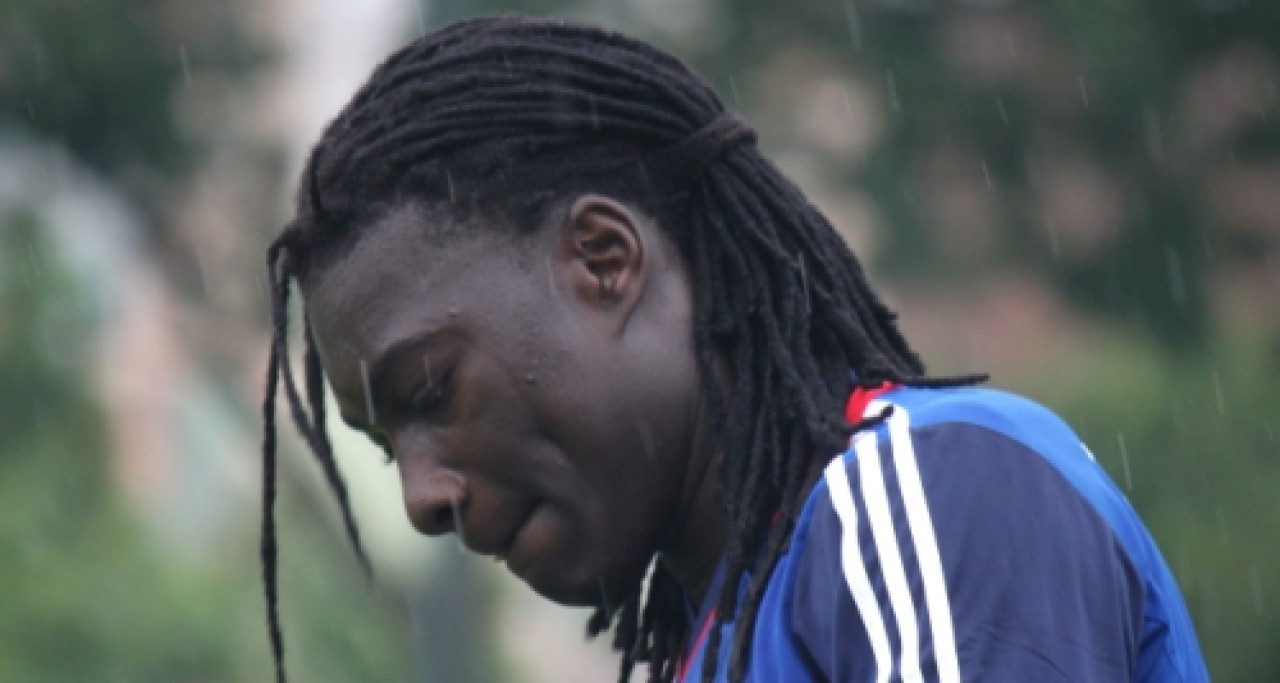 Bafé Gomis élu joueur de l’année par les internautes de l’OL Bafé Gomis élu joueur de l’année par les internautes de l’OL