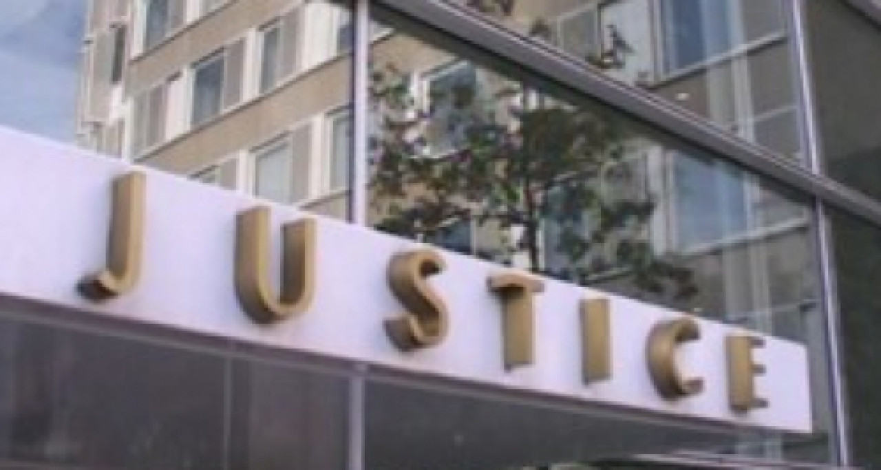 Survol de la centrale du Bugey : du sursis requis à l'encontre des militants de Greenpeace Survol de la centrale du Bugey : du sursis requis à l'encontre des militants de Greenpeace