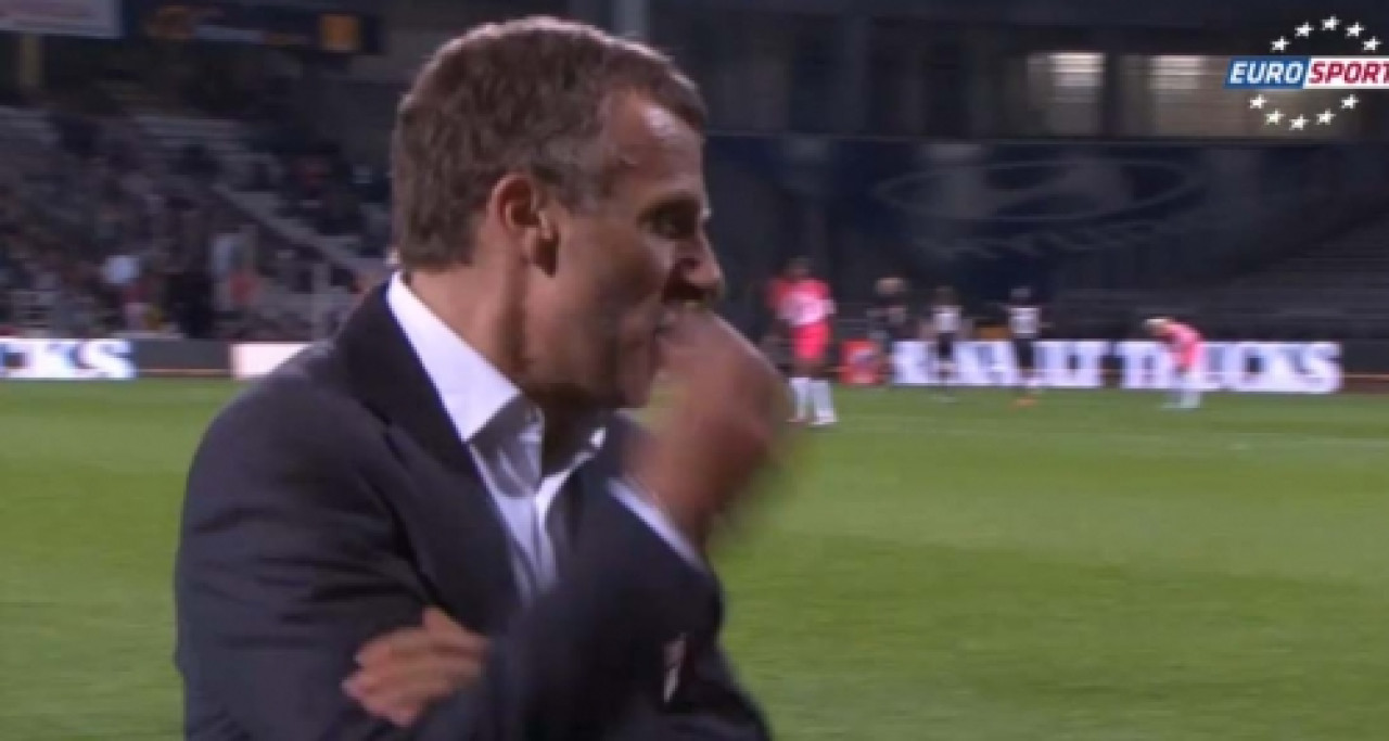 OL : Patrice Lair et son geste d'humeur créent la polémique OL : Patrice Lair et son geste d'humeur créent la polémique