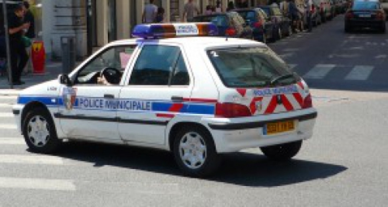 Vénissieux : il menace sa compagne avec un hachoir Vénissieux : il menace sa compagne avec un hachoir